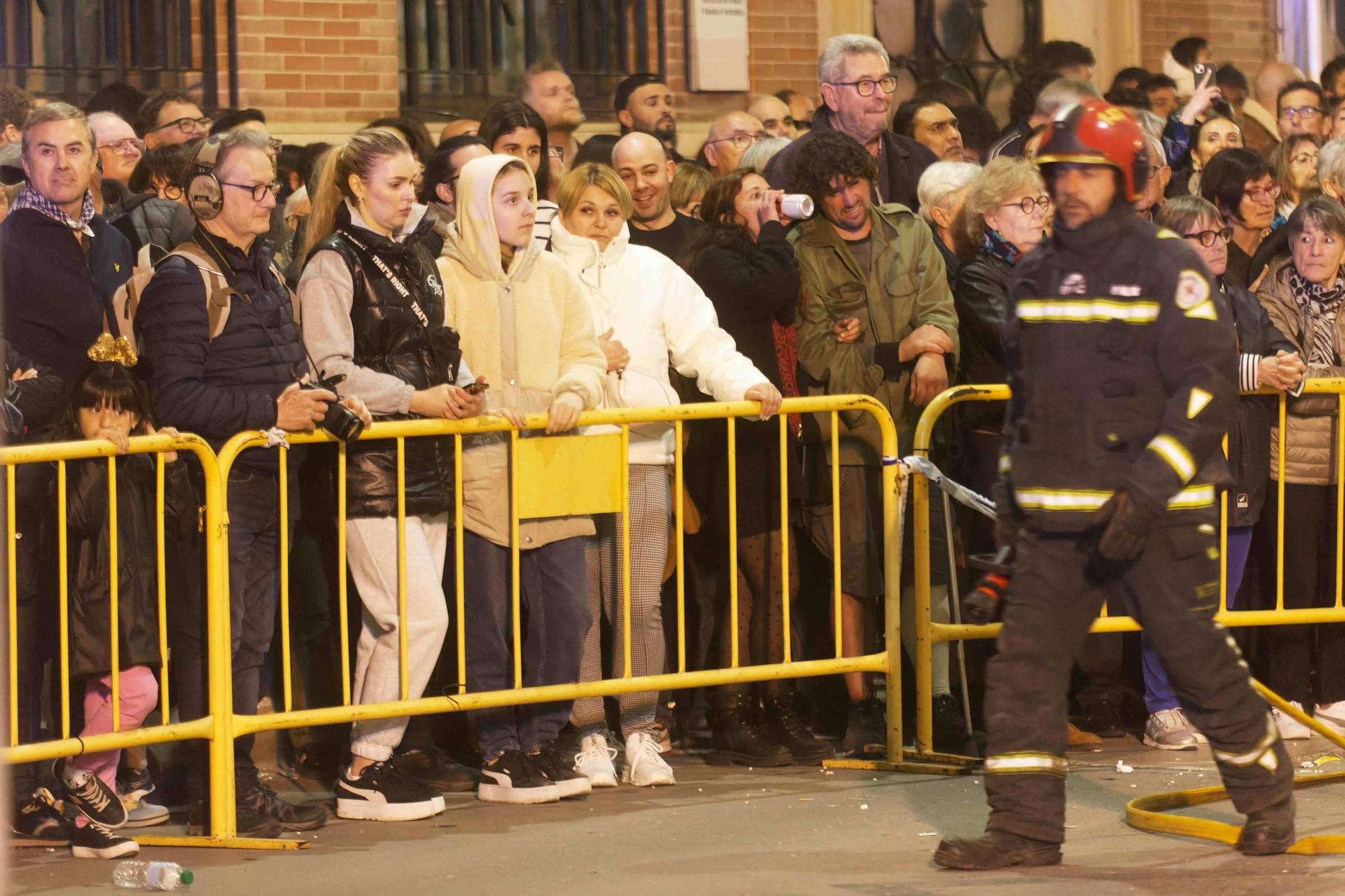 Galería de fotos de la 'cremà' de las Fallas de Burriana 2024