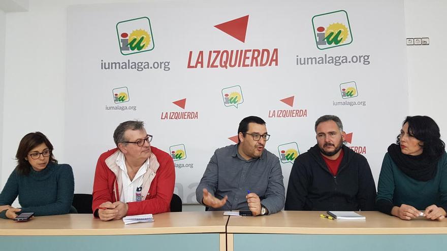 García Sempere y Guzmán Ahumada, entre otros, en la rueda de prensa de ayer.