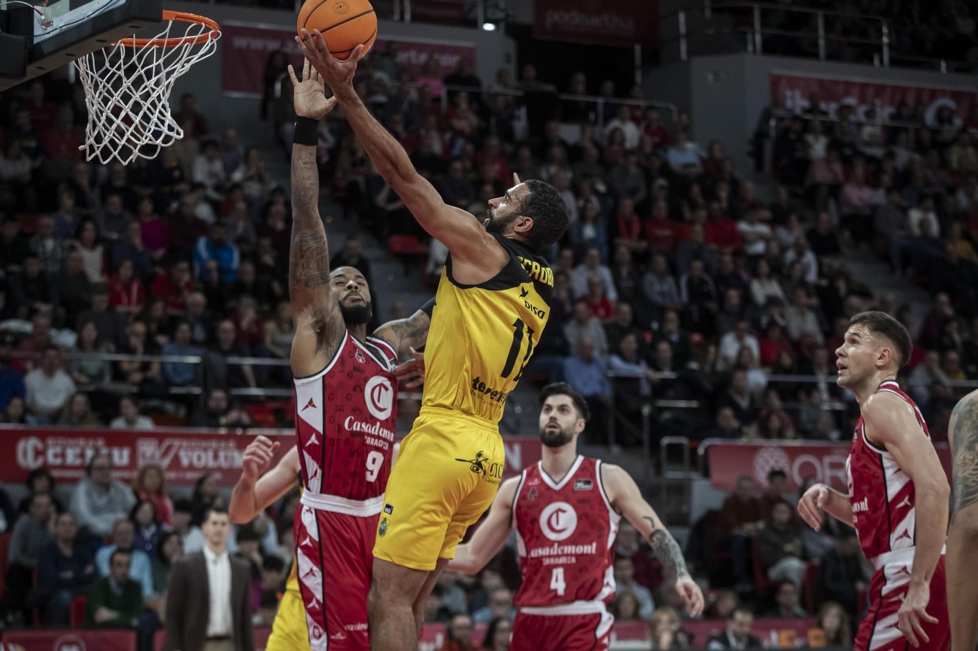 Zaragoza - La Laguna Tenerife