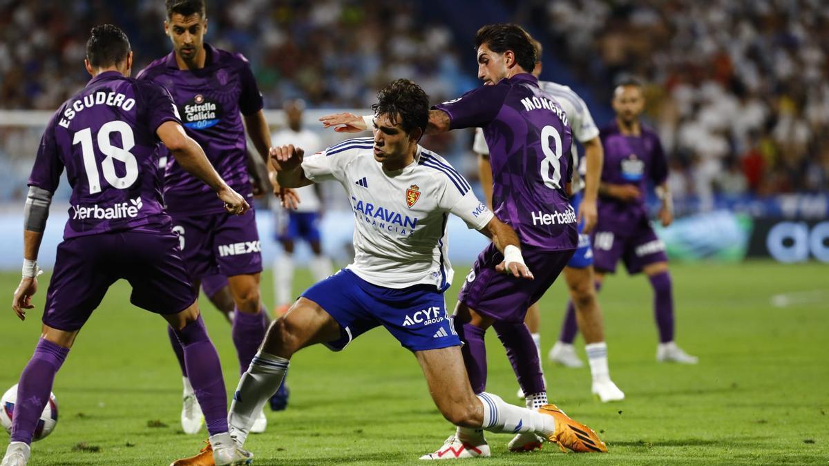 Iván Azón, uno de los seleccionables para la sub-21, en el duelo frente al Valladolid.