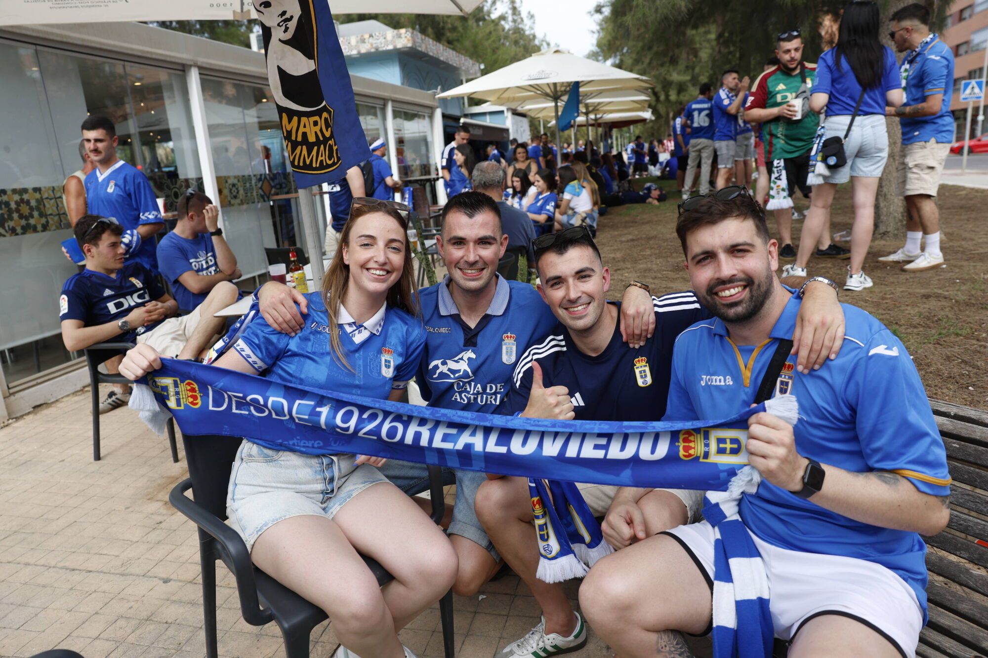 Los aficionados del Real Oviedo ya están en Almería