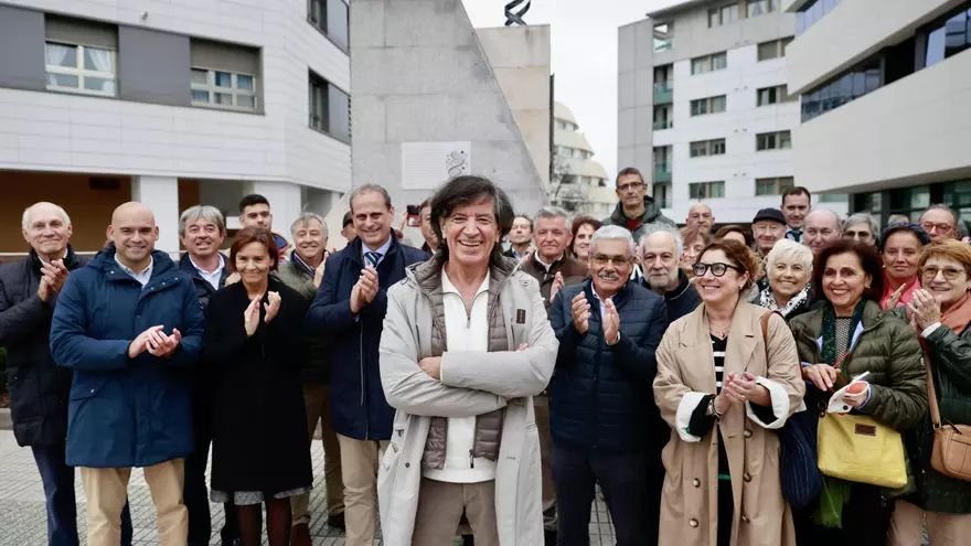 La emoción de Carlos López Otín al inaugurar una plaza con su nombre en Gijón: "Es un reconocimiento exagerado"