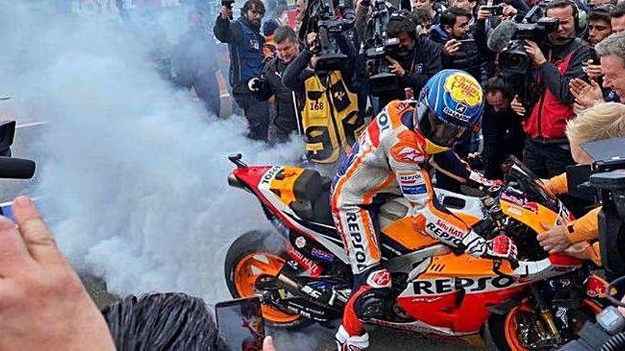 Despedida a lo campeón para Lorenzo y duodécima victoria de Marc Márquez