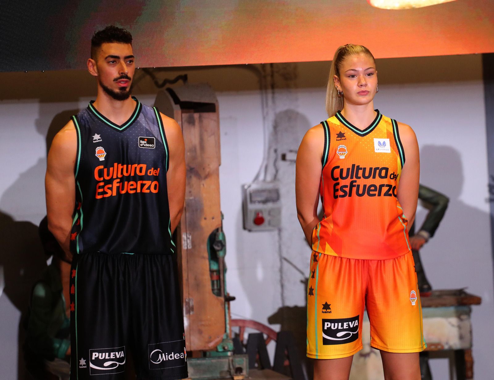 Las nuevas equipaciones de Valencia Basket: ¡Sorpresa con 'pólvora y cenizas'!