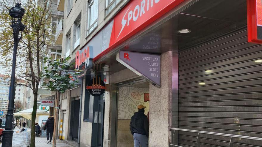 Luz verde a la terraza del salón de juegos de Torrecedeira