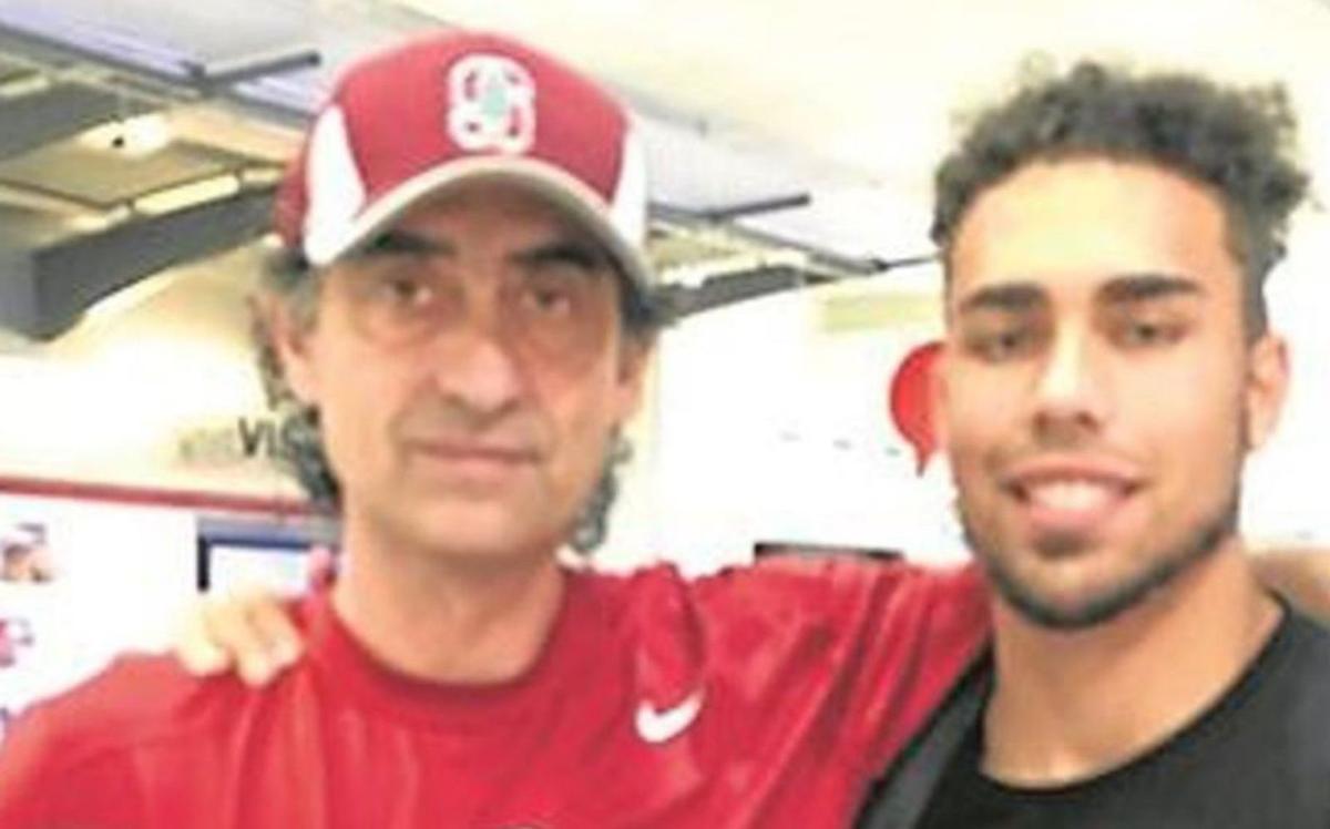 Joaquín Arcega, con su hijo JJ Arcega-Whiteside. |  Cedida
