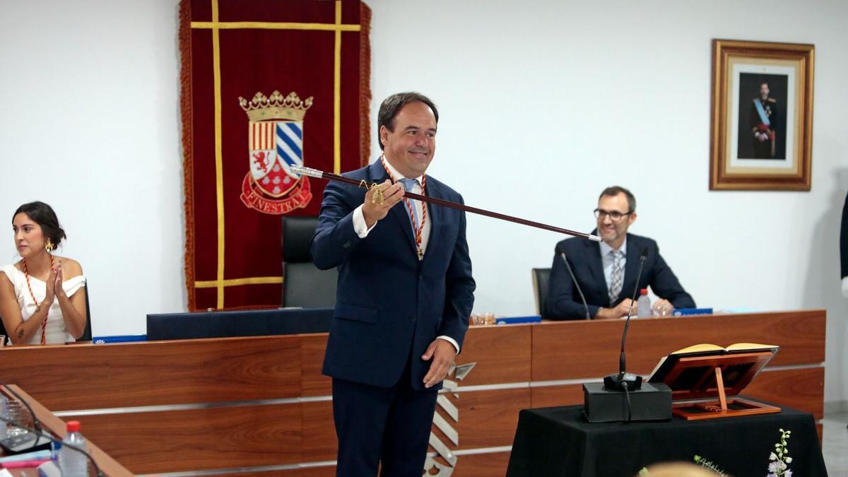 Pérez es nombrado alcalde de Finestrat por tercera vez consecutiva.