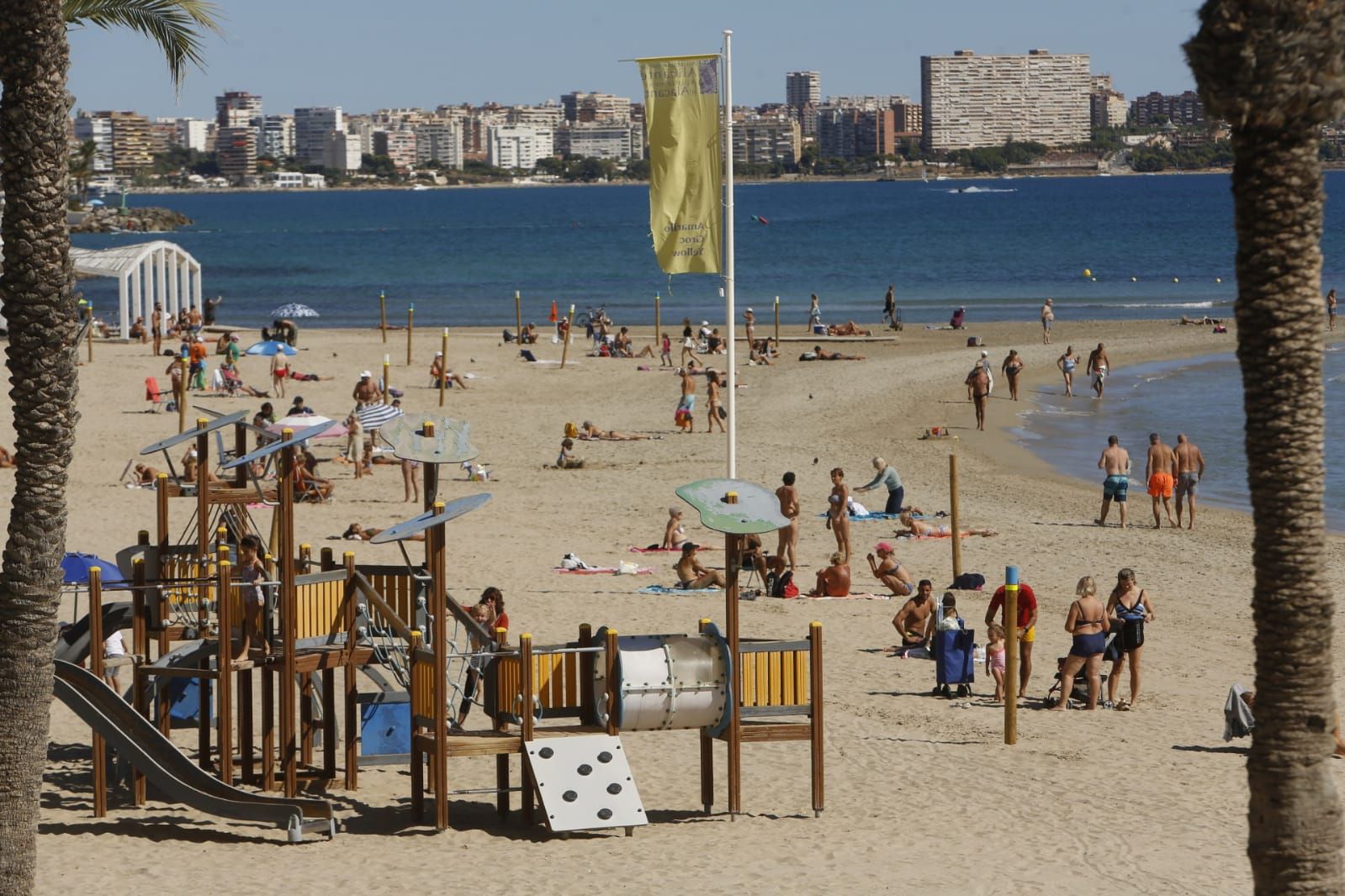 El Día de la Hispanidad en Alicante, en imágenes