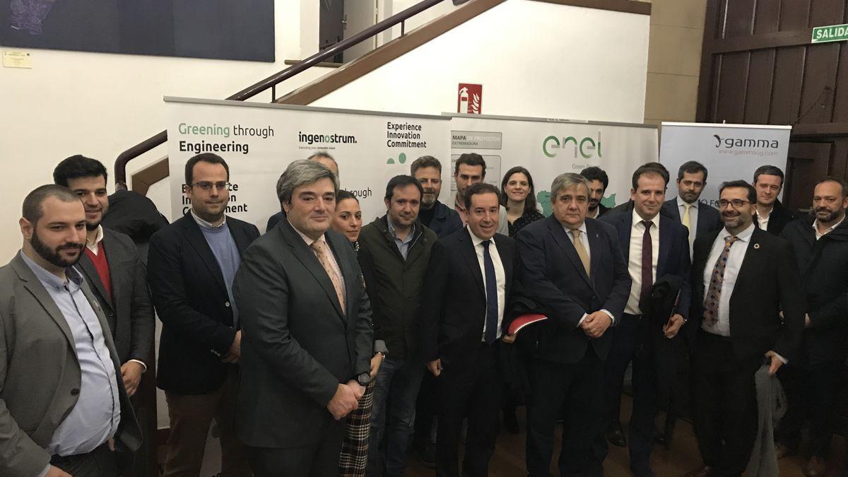 Presentación de la iniciativa de Ingenostrum para construir un espacio industrial ecológico.