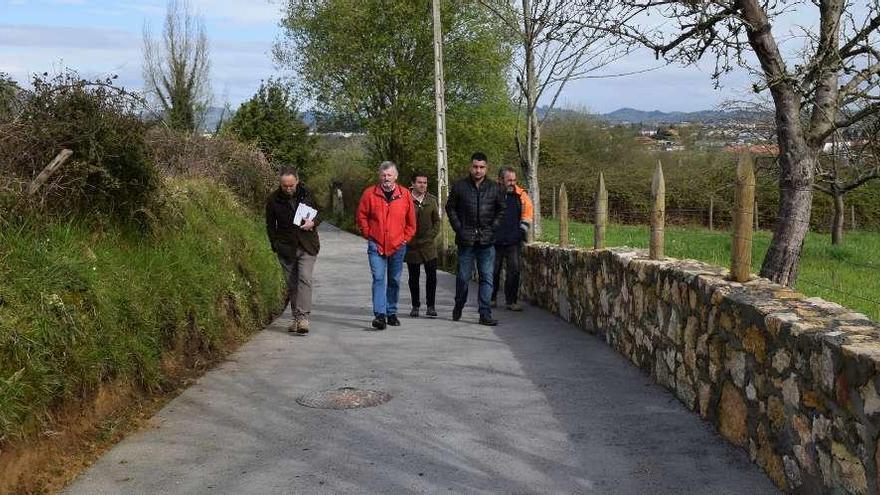 Finalizan las obras del camino a Vallín desde Moreo