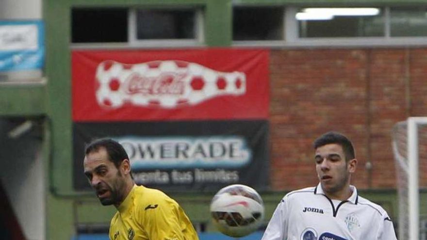 El Ourense CF acumula seis jornadas sin ganar. // J.Regal