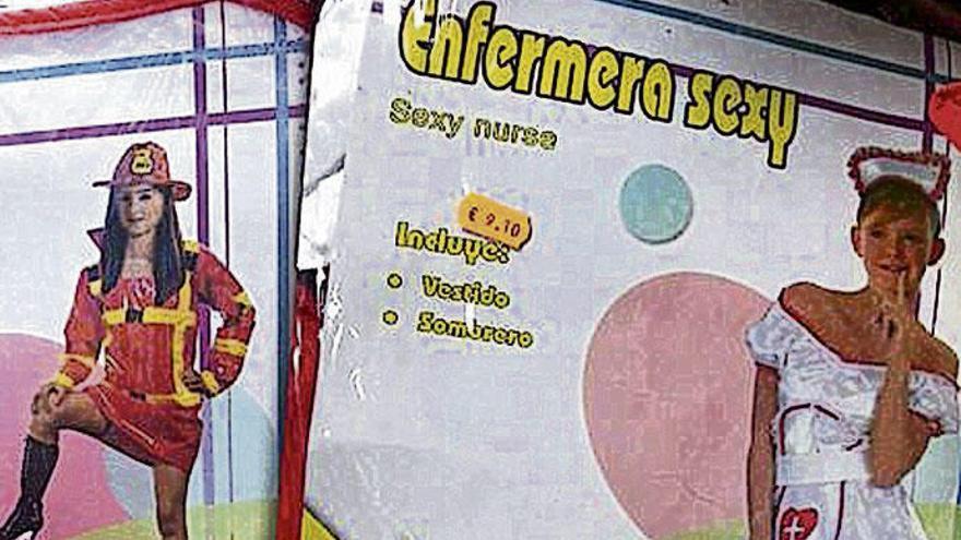 Disfraces para niñas de &quot;bombera&quot; y &quot;enfermera sexy&quot; denunciados por la asociación de consumidores Facua.