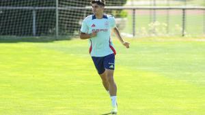 El jugador de la selección española sub-21 Gerard Martín durante un entrenamiento en la Ciudad del Fútbol de Las Rozas.