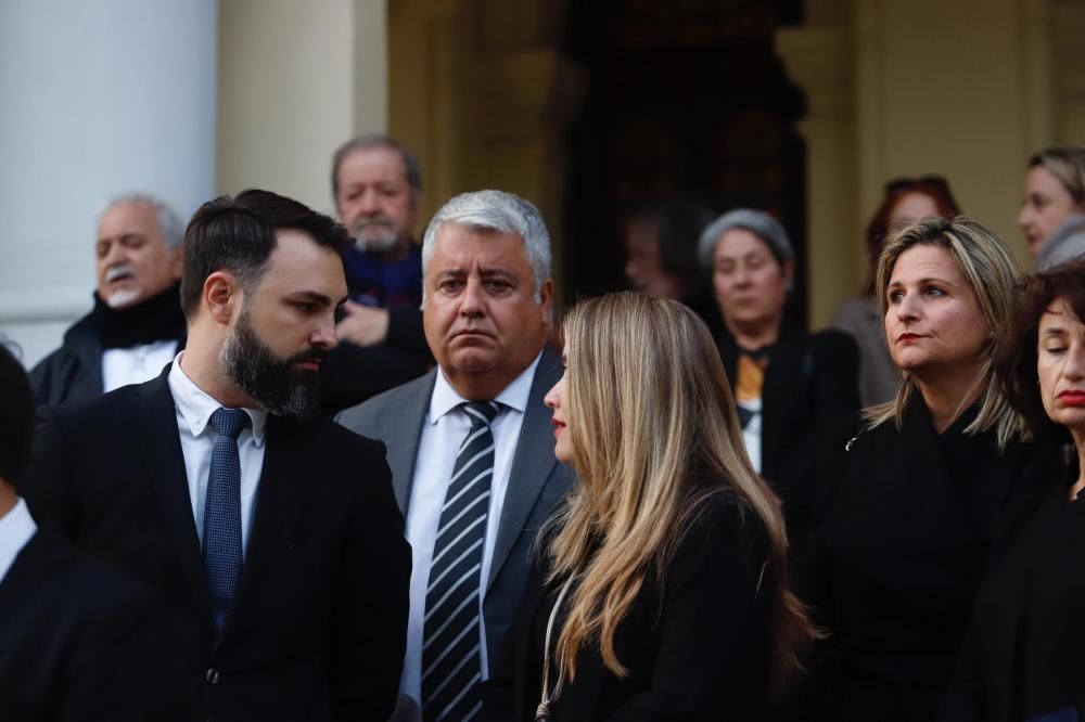 Capilla ardiente de Eugenio Chicano en el Ayuntamiento de Málaga.