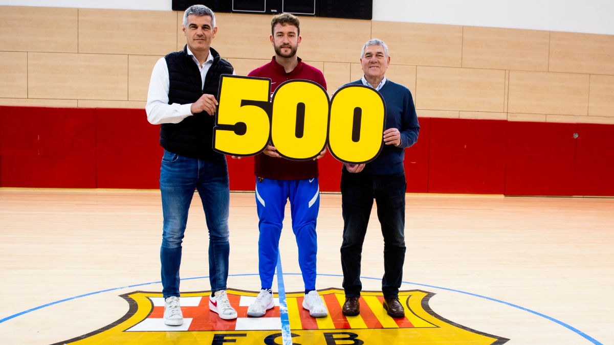 Masip, Pérez de Vargas y López Balcells, en el Palau celebrando la llegada a los 500 duelos europeos