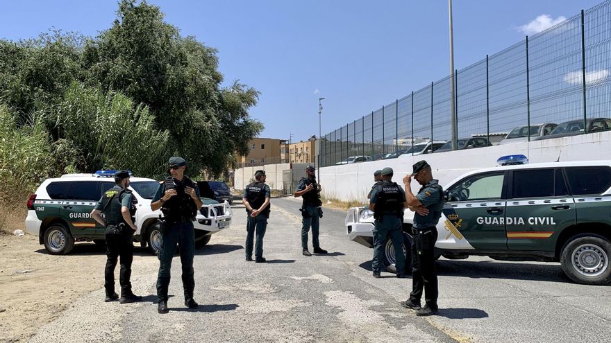 Hallan en una arqueta el cuerpo de un desaparecido en Mijas y su hijo mata a otro hombre tras conocer la noticia