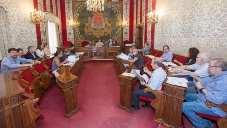 Consejo Social de la Ciudad celebrado ayer en el salón de plenos del Ayuntamiento.