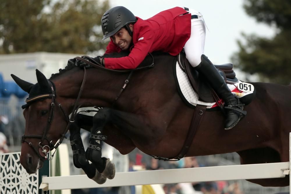 Genets i cavalls competeixen a la final de la Copa de Nacions, a Barcelona