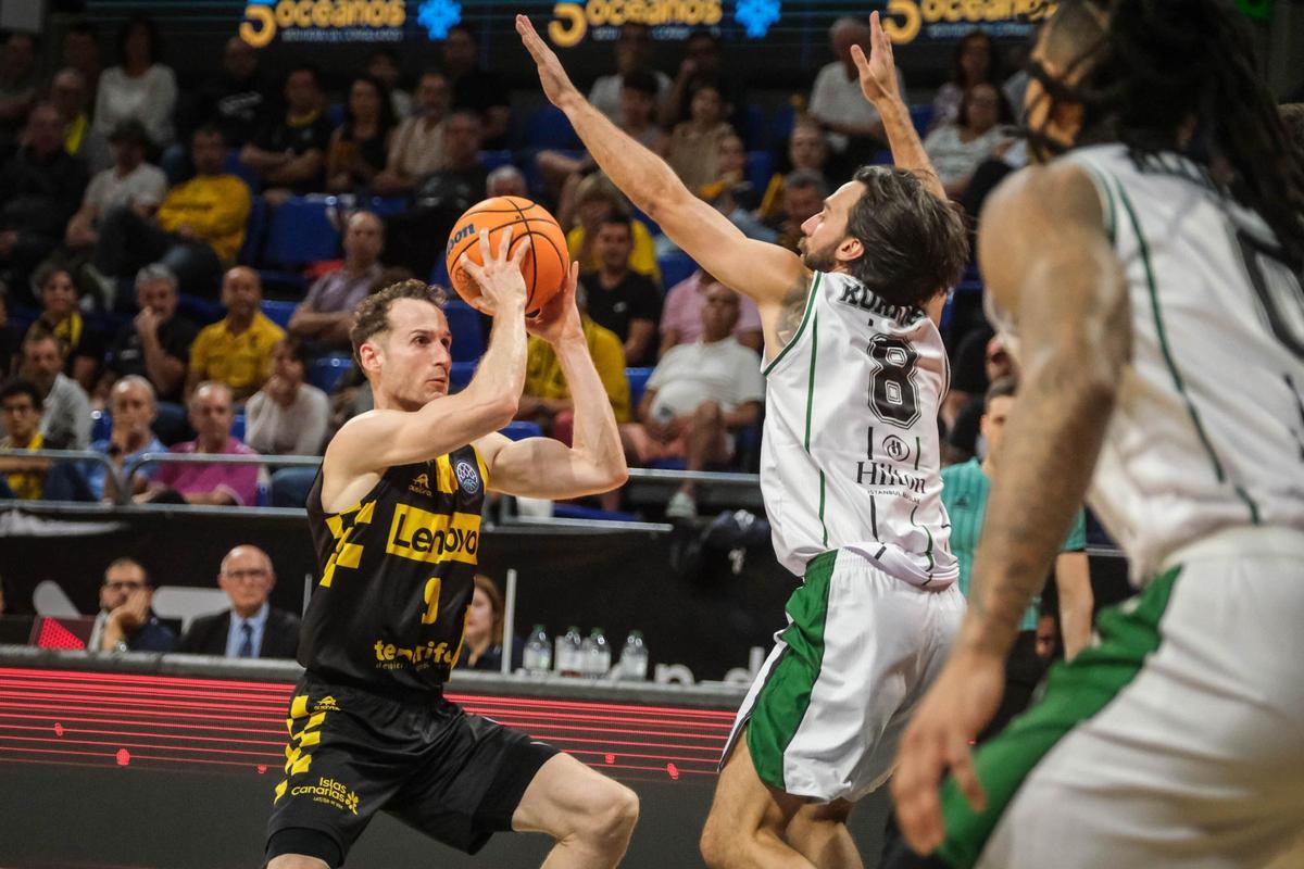 Partido Lenovo Tenerife - Darussafaka, en imágenes