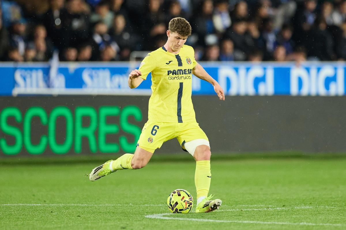 PAU NAVARRO VILLARREAL, Pau Navarro, el líder de la defensa del Villarreal  que mantiene la ilusión por la selección