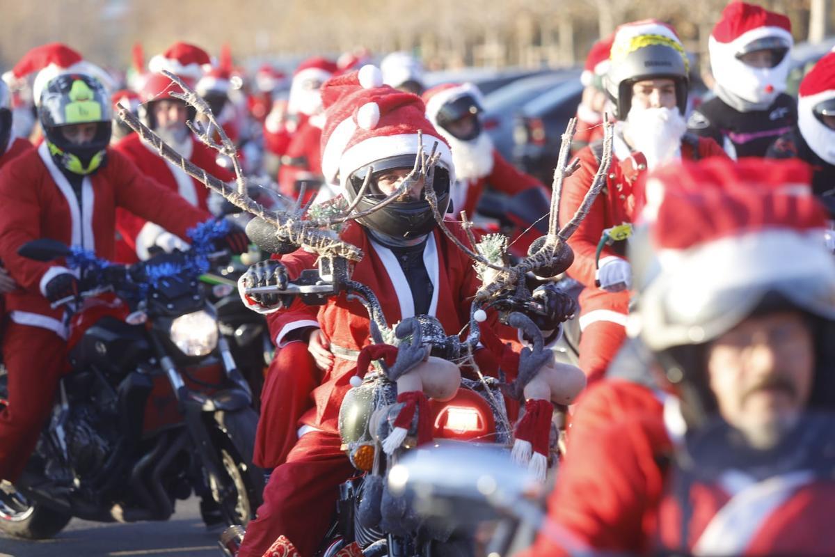 'Papanoelada' motera solidaria en València