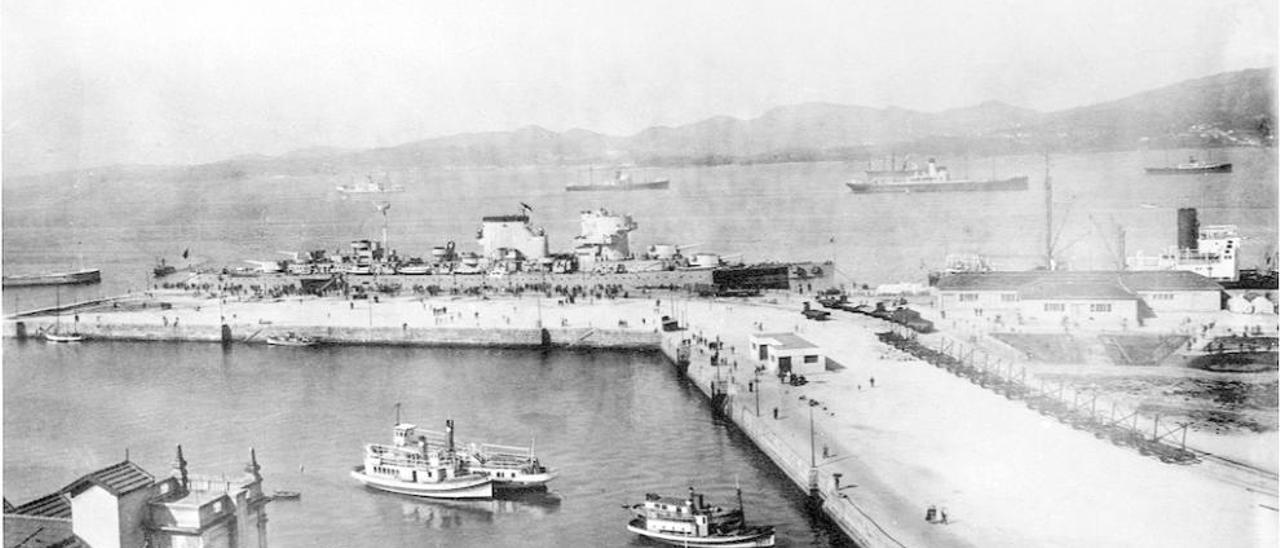 Flota de buques de guerra alemanes durante su visita a Vigo en 1939. // Fdv