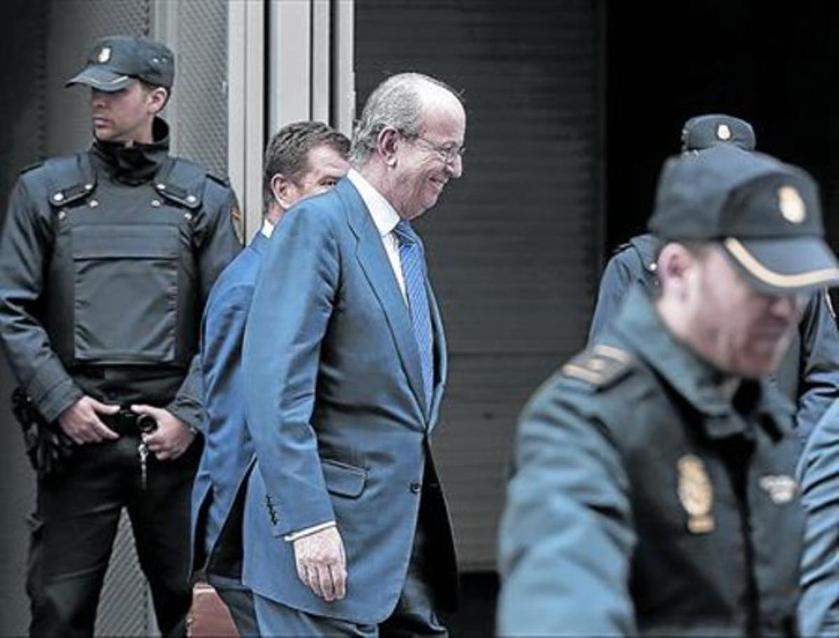 Davant el jutge 8 Rafael Spottorno abandona l’Audiència Nacional després de declarar.