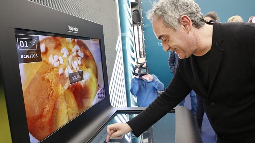 Ferran Adrià, durante la inauguración del Telefónica Innovation Space, en el Náutico. juan plaza