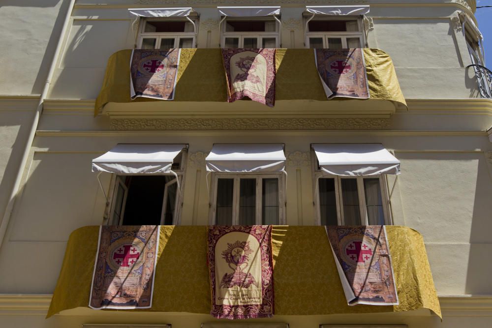 Balcones engalanados en Valencia por el Corpus