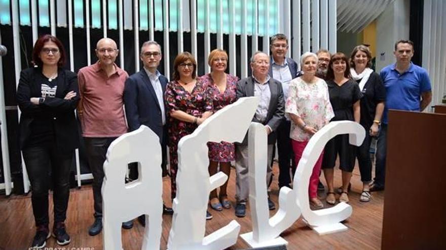 Àngels Gregori, primera por la izquierda, durante el acto.