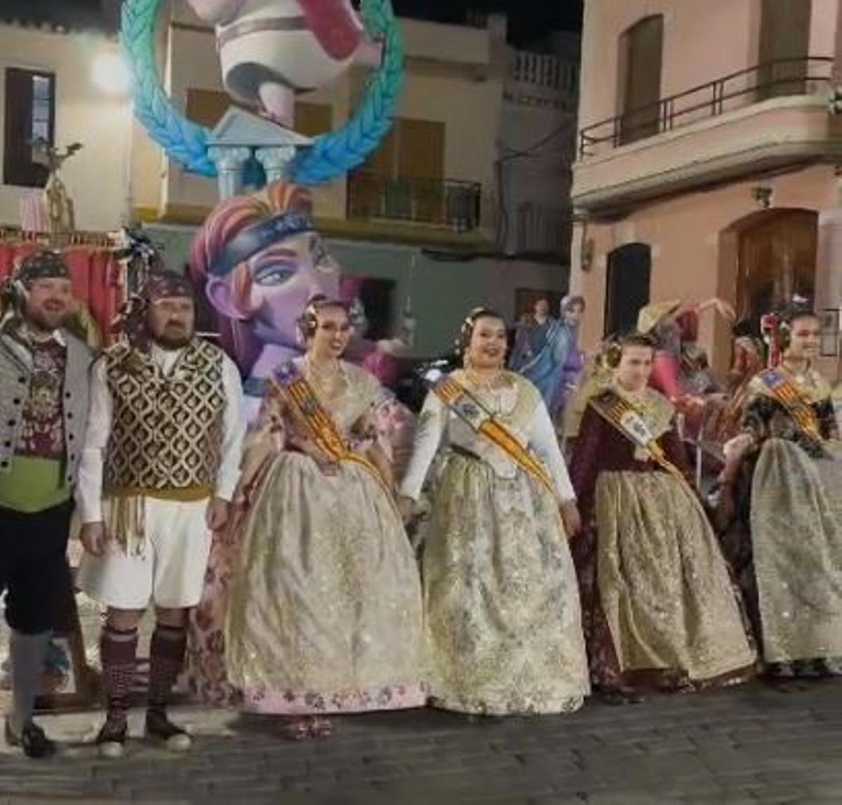 Miles de personas llenaron de alma fallera Gilet y Faura