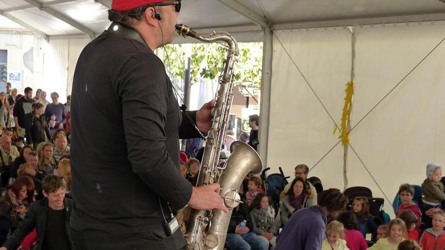 Espectacle Els nens comencen la «Revolució!»