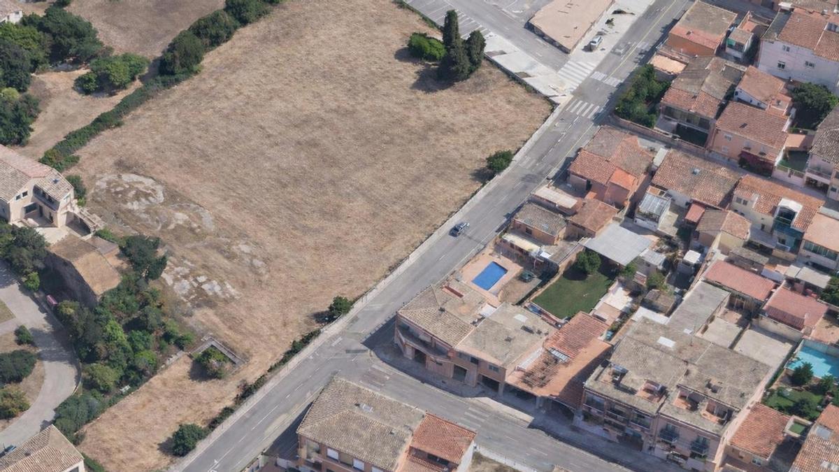 El solar on es preveu construir l'habitatge protegit.