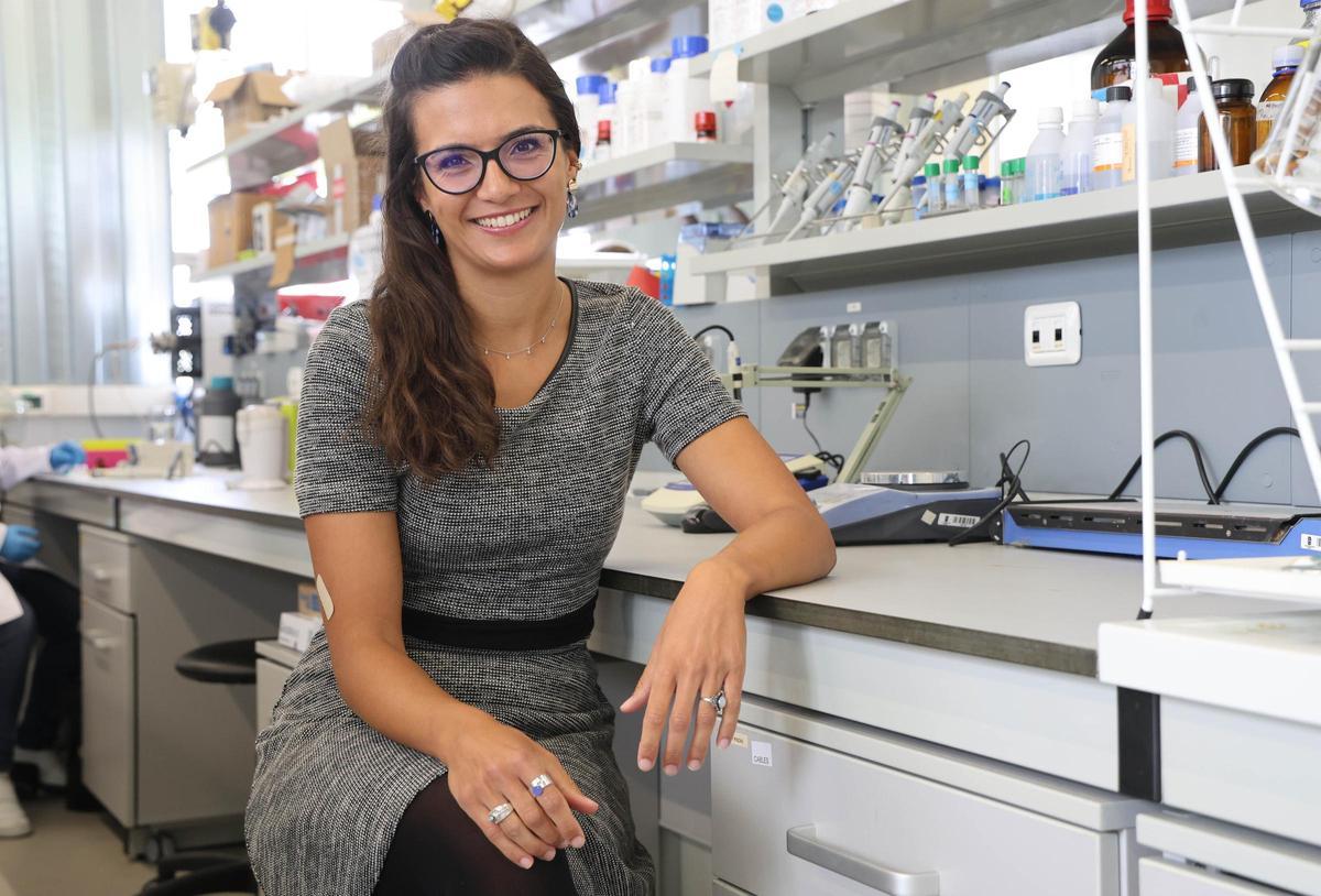 La investigadora Aida Díez, en el laboratorio.