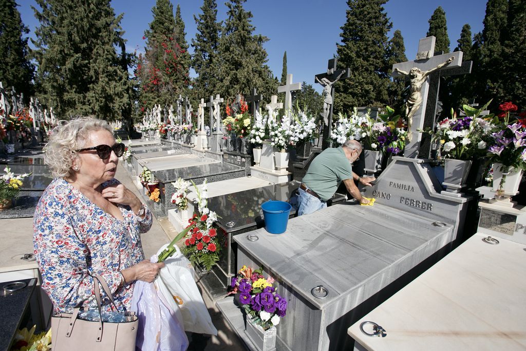 Cementerio de Espinardo el día de Todos los Santos