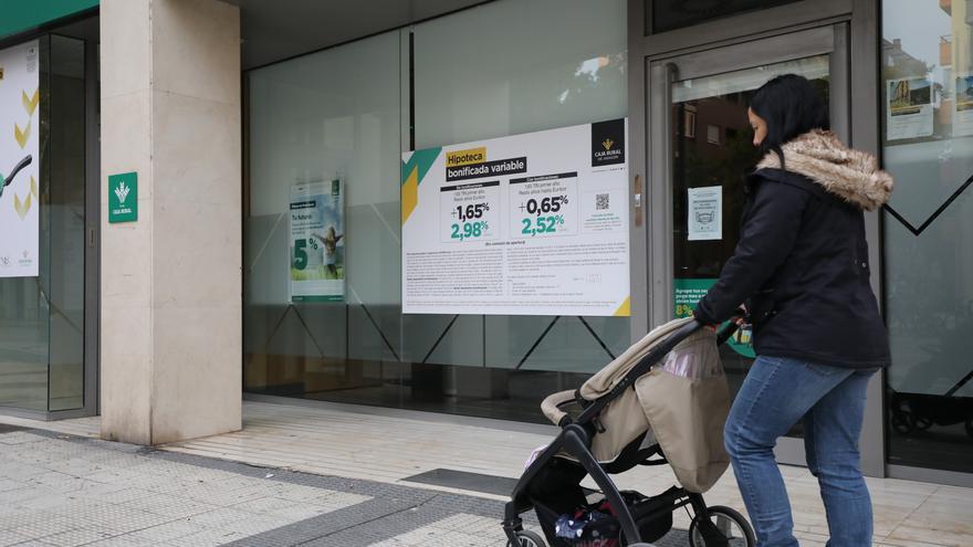 Quatre anys de procés judicial per poder demostrar un abús bancari