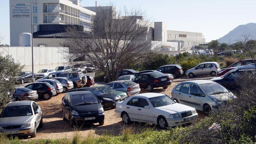 La Diputació ultima la cesión de una parcela para ampliar el aparcamiento del hospital
