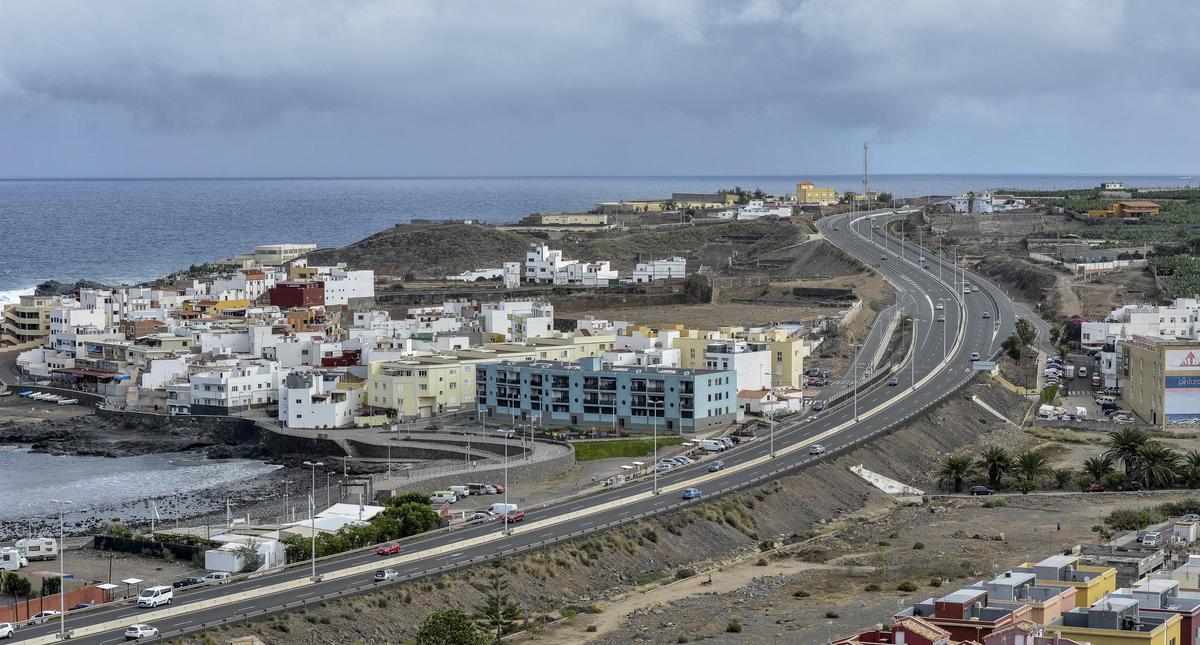 Carretera GC-2, a su paso por El Puertillo de Arucas.