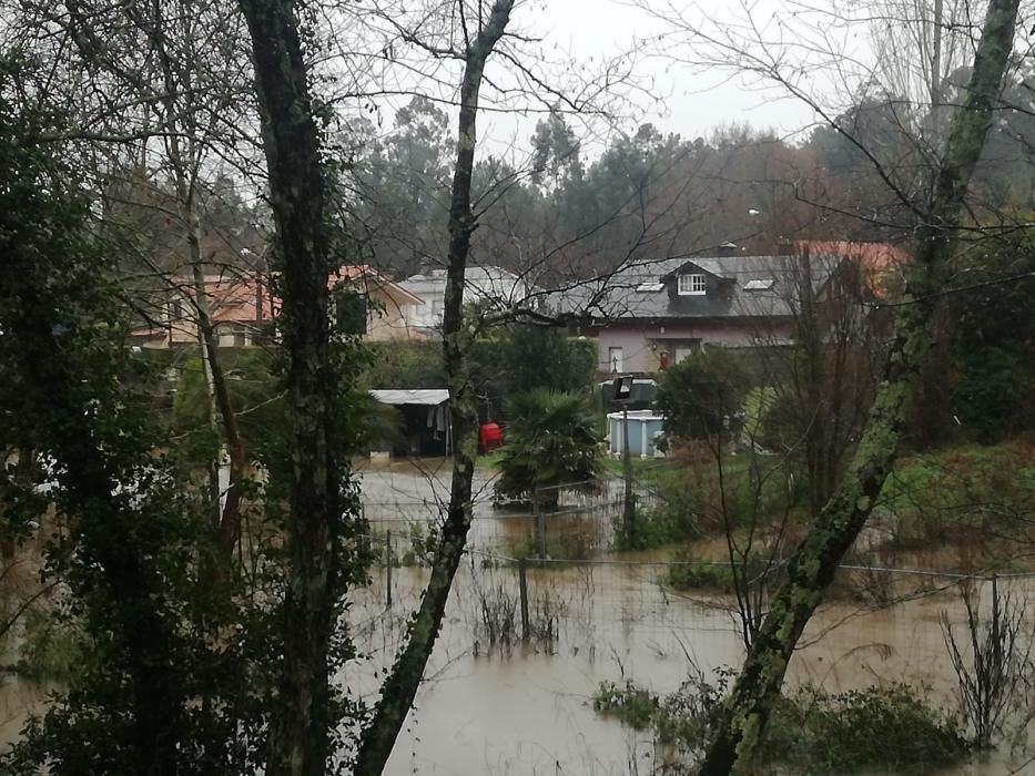 Una vecina ha tenido que ser evacuada por segunda vez al inundarse su casa.