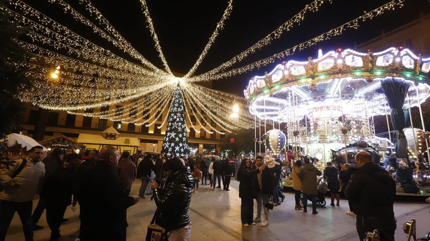 La Navidad llega a Aragón con el encendido de las luces