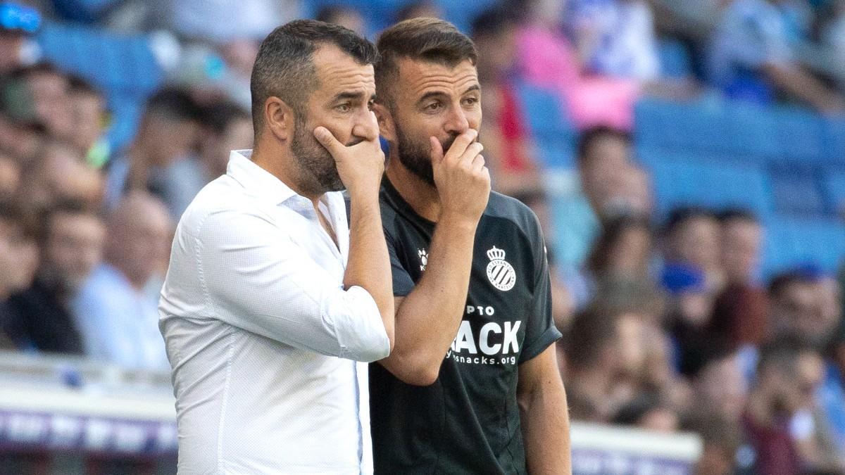 Diego Martínez (izquierda), entrenador del Espanyol