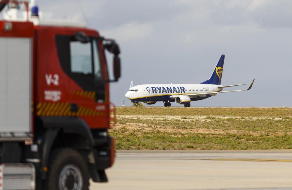 Llegada del primer vuelo entre Poznan y Castelló