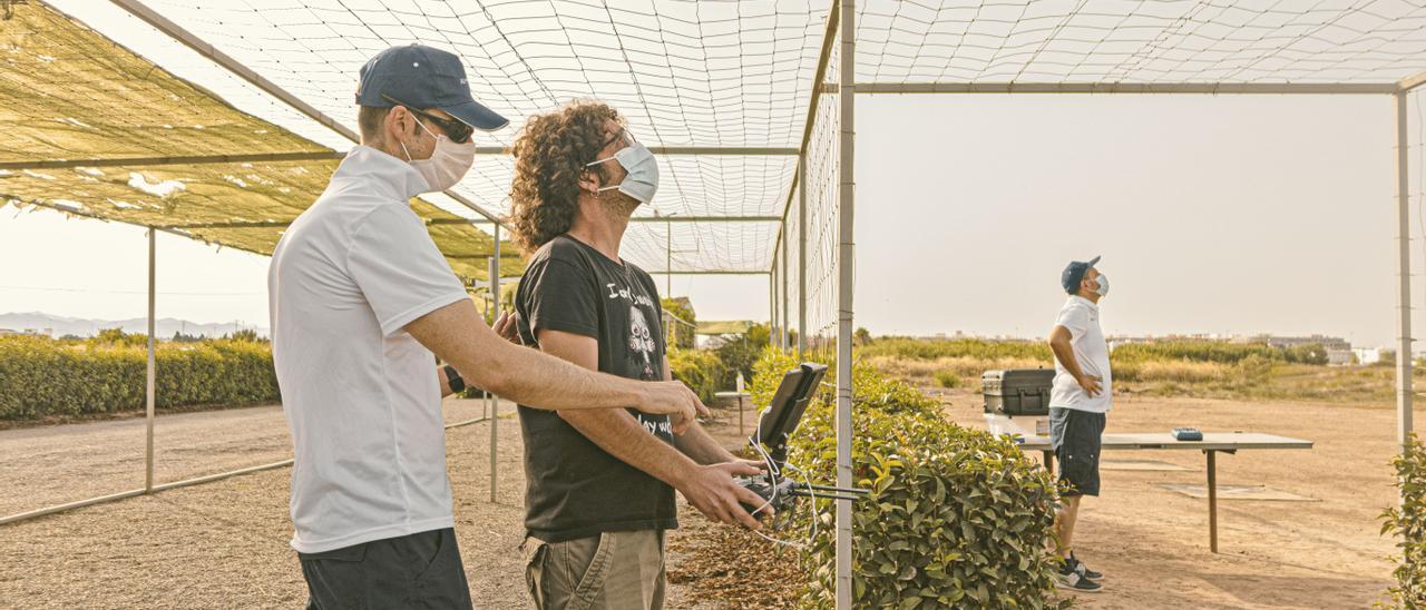 Los instructores de pilotaje de drones del Aeroclub de Castelló han triplicado alumnado y proyectos en toda España.