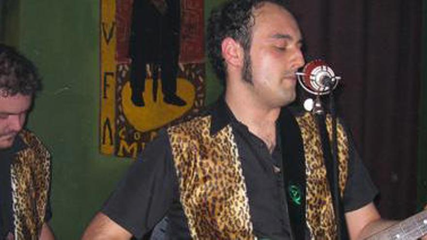 Miguel González, Cantante del grupo coruñés &quot;Los Válvulas&quot;