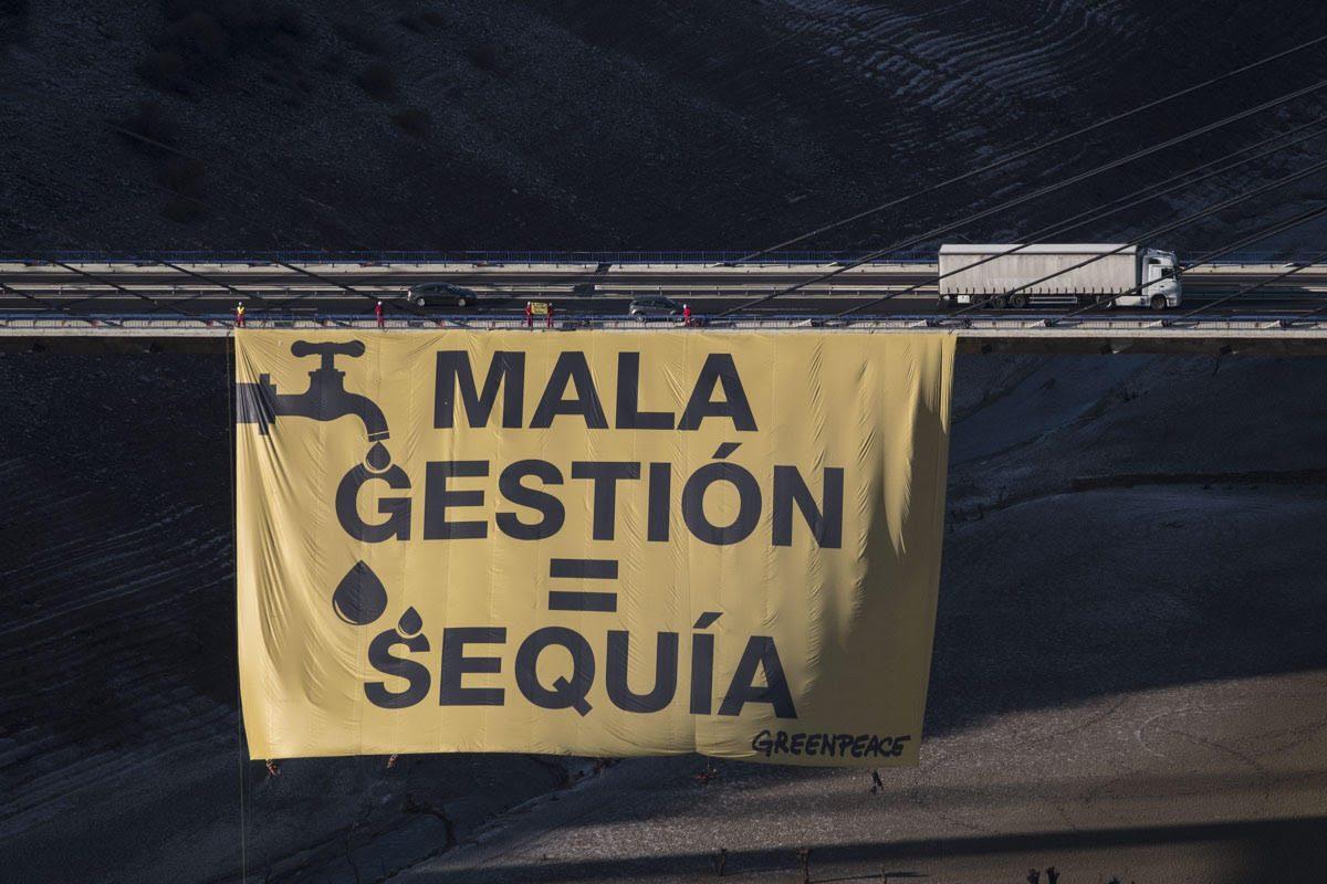 Pancarta reivindicativa sobre la sequía en España