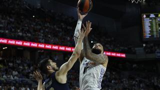 El Barcelona arrasa al Madrid y conquista el título de la ACB