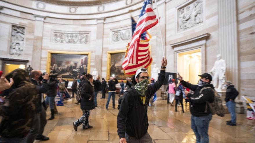 Evacuado el Capitolio por el asalto de seguidores de Donald Trump