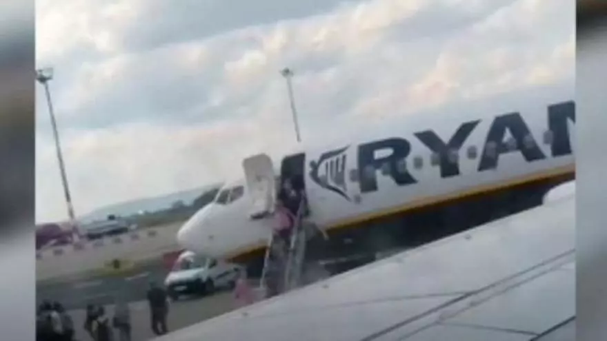 Canarios atrapados en el aeropuerto de Budapest