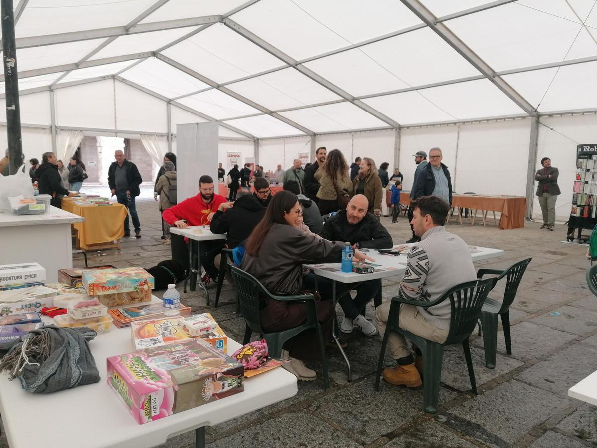 GALERÍA | Toro clausura la Feria del Libro
