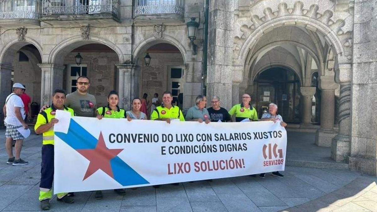 Protesta para reclamar una negociación del convenio en Porriño.